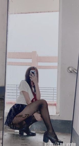 双性尿奴穿贞c带憋尿