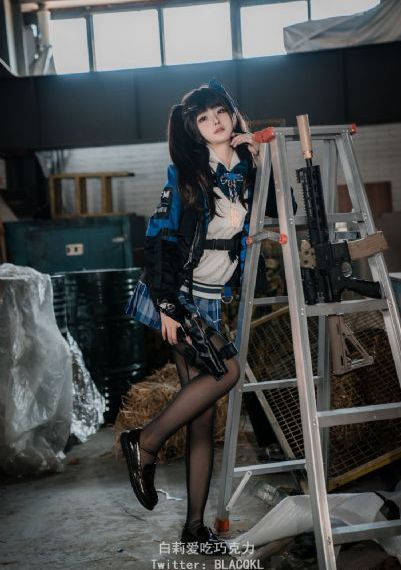 吊带袜子天使