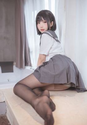 变身成黑皮辣妹